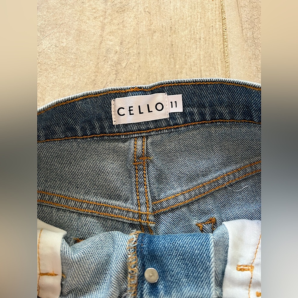 NWT Cello High Waist Medium Wash Jeans - Picture 10 of 14